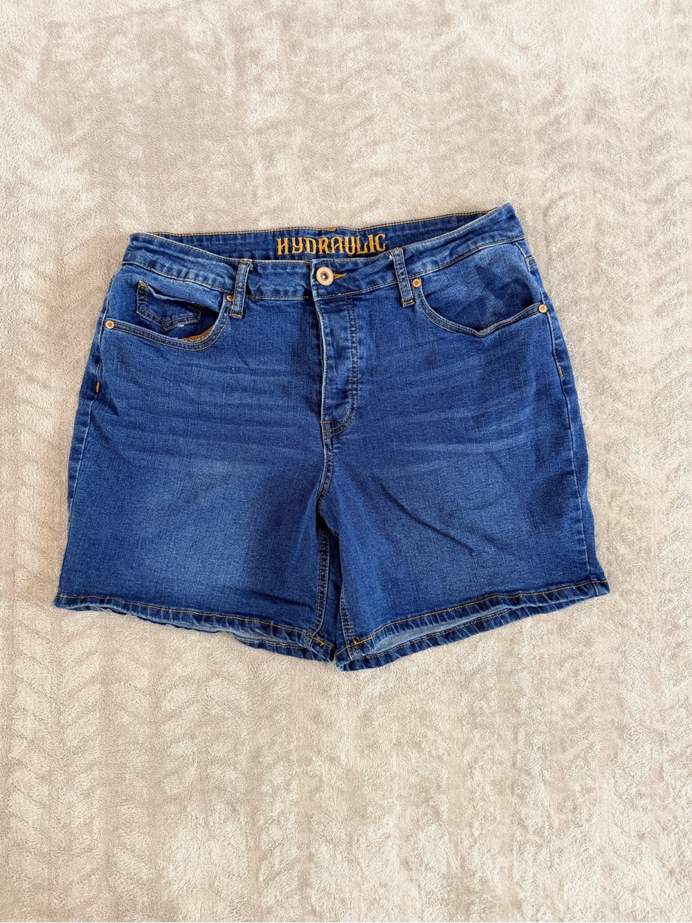 HYDRAULIC “Wedgie” High Rise Mom Button Fly Denim Shorts‎ | Size 14
